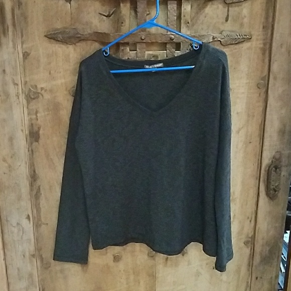 Threads 4 Thought Sweater - Picture 1 of 4